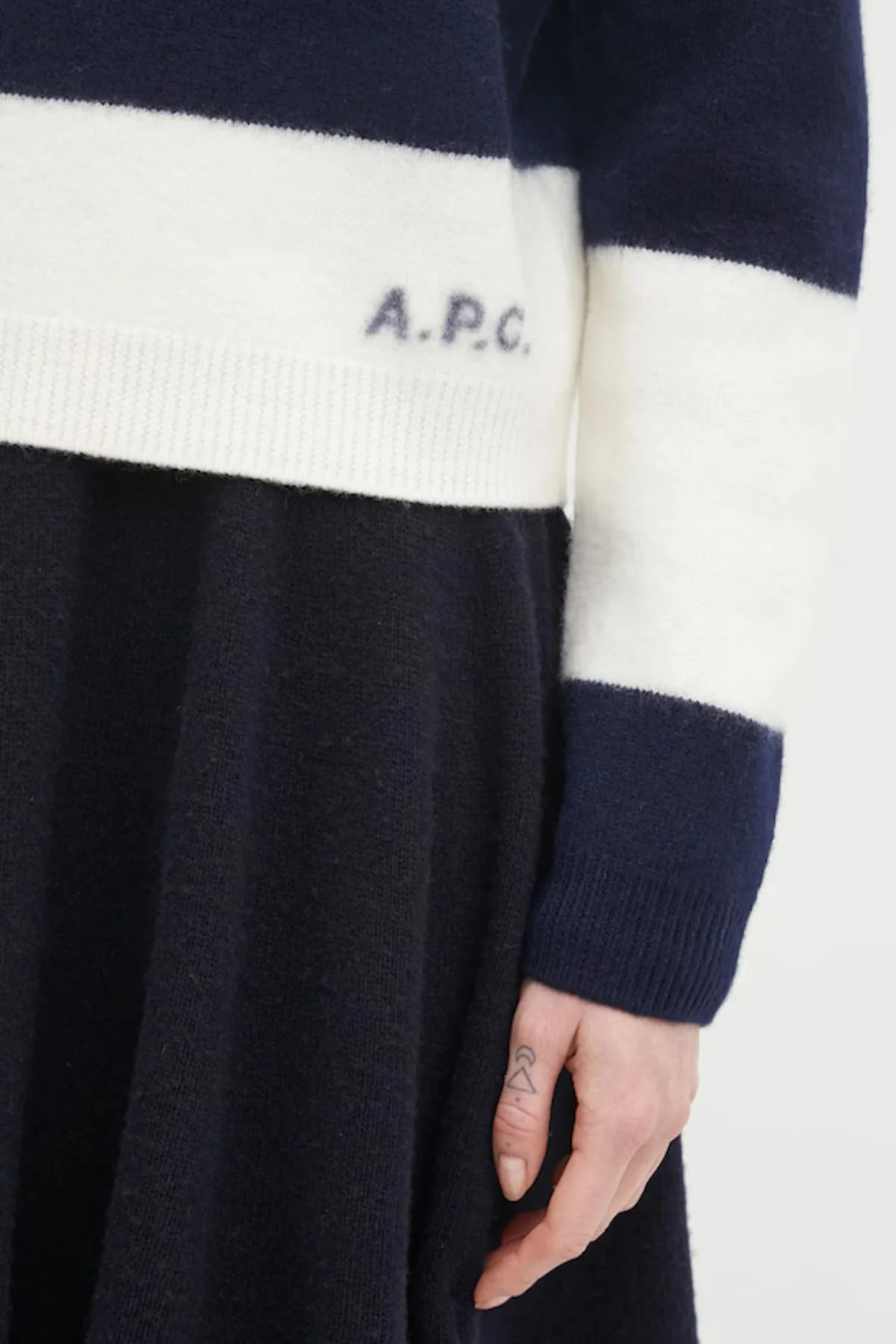 A.P.C. Pull Penny Jumper - Dark Navy/ Ecru - Image 4