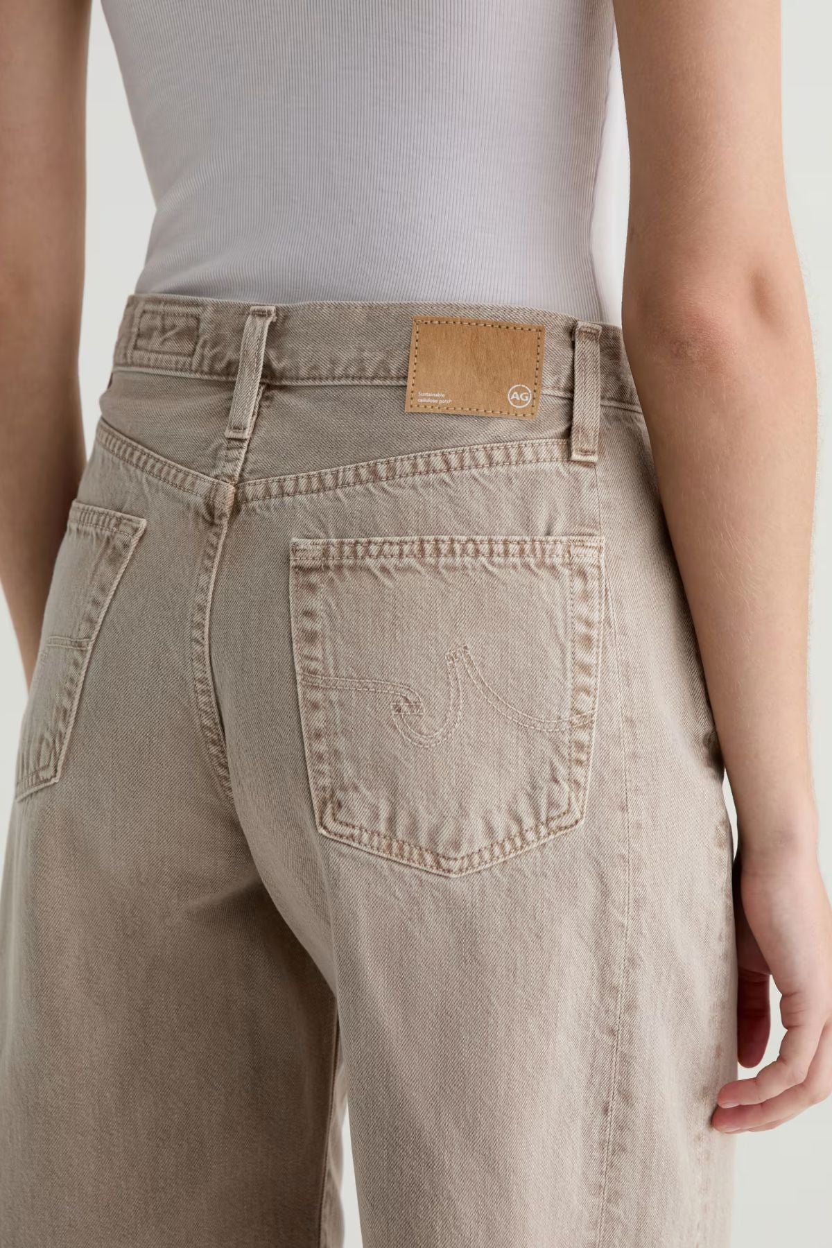 AG Denim Hattie Short - Sulfur Simple Taupe - Image 5