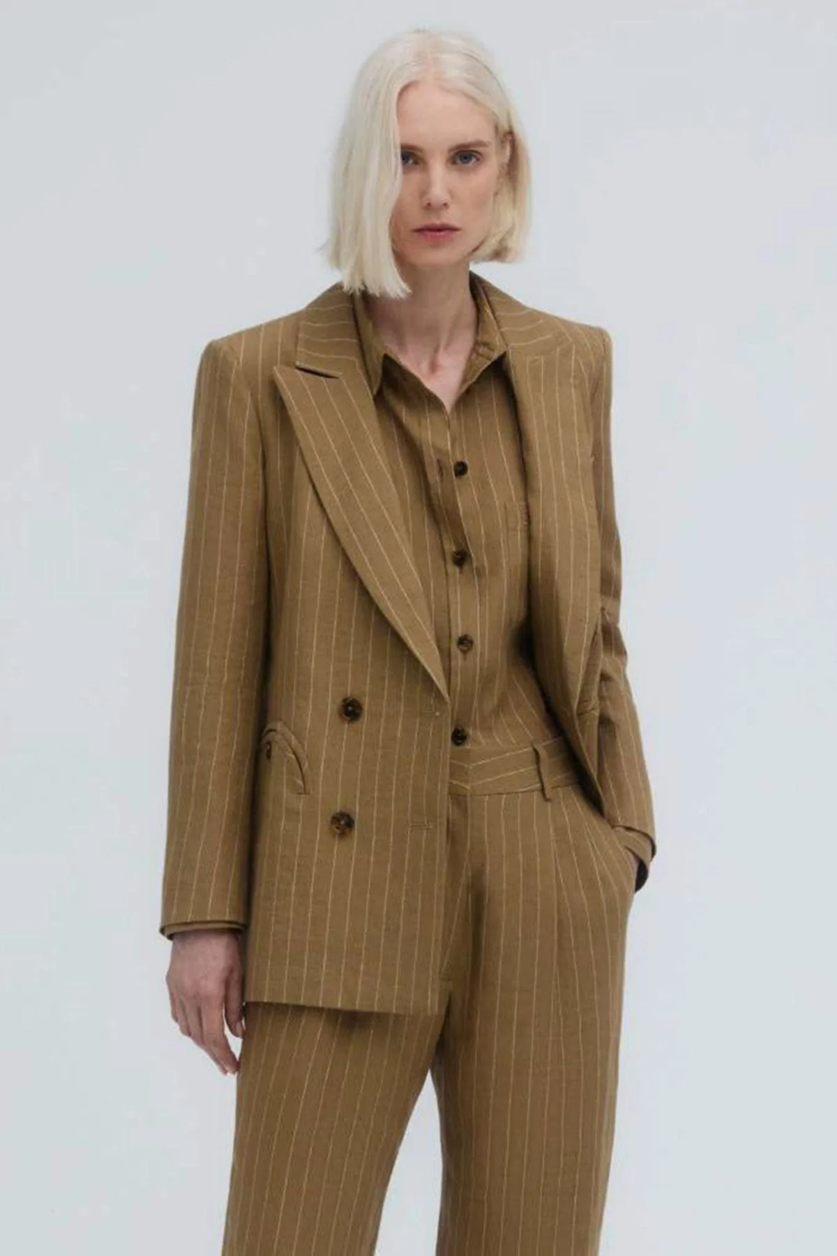 BLAZÉ Milano Heretique Everyday Blazer - Sand - Image 3