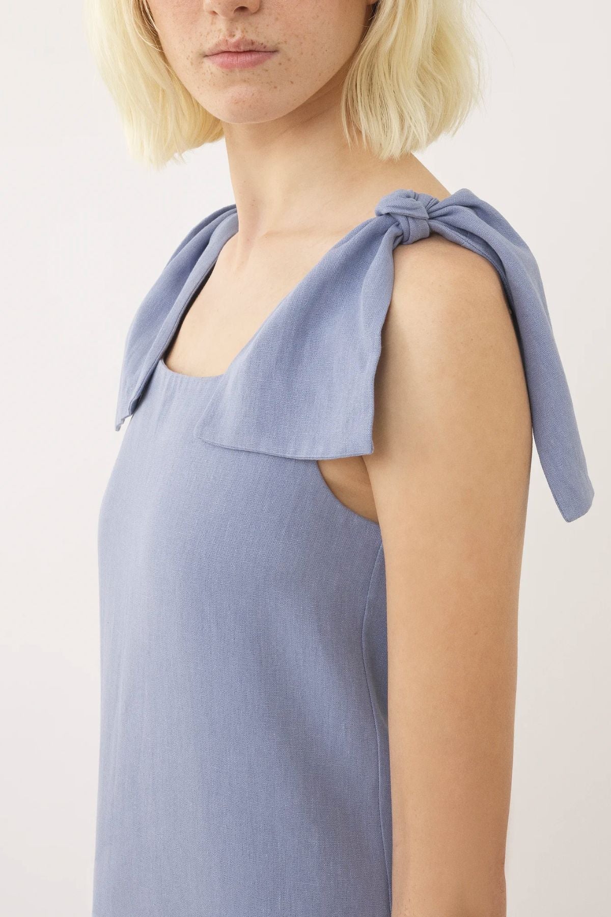 Chloé Linen Canvas Bow Shoulder Top - Pebble Blue - Image 5