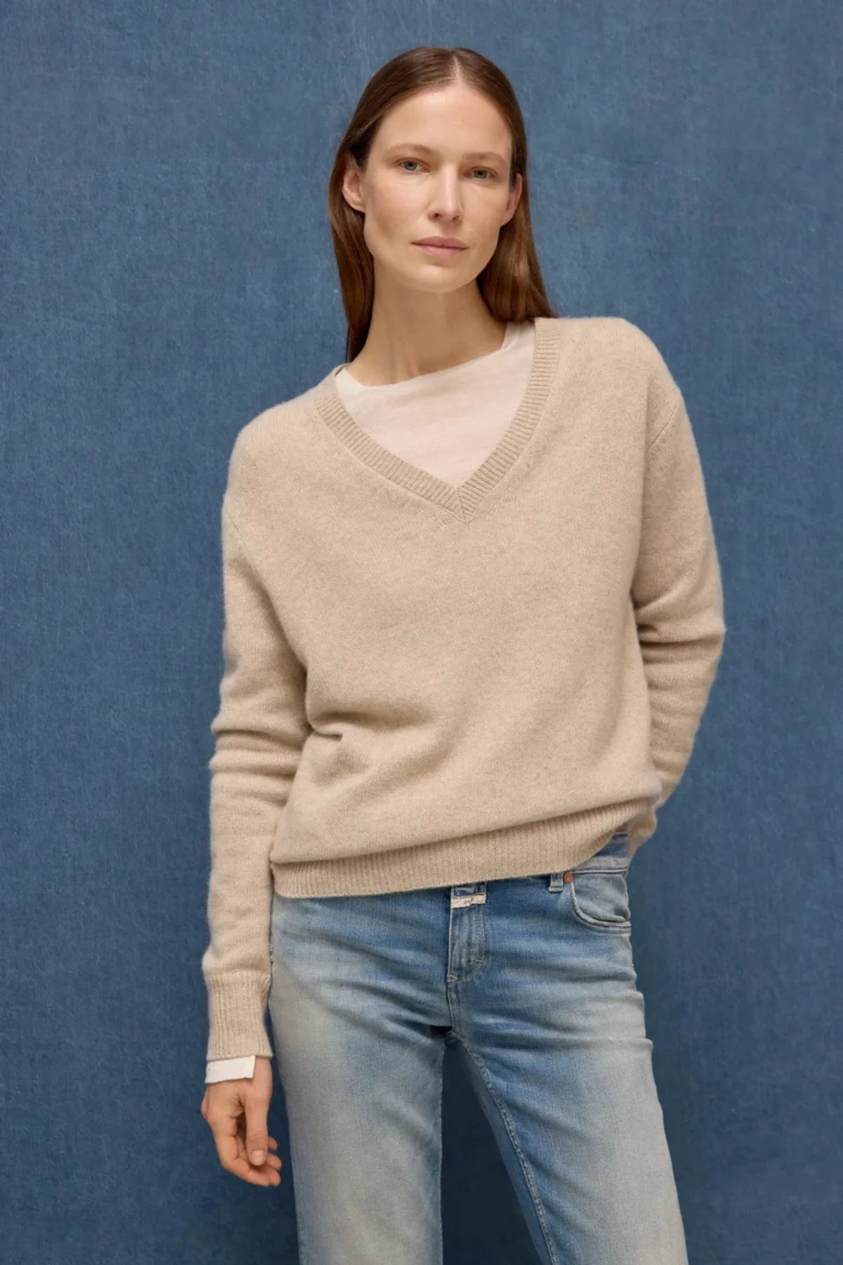 CLOSED Cashmere V-Neck Jumper - Clay Beige - Image 2