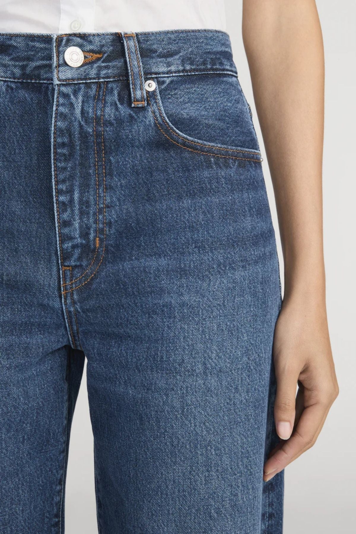 Frame Denim The Bow - Acumen - Image 4