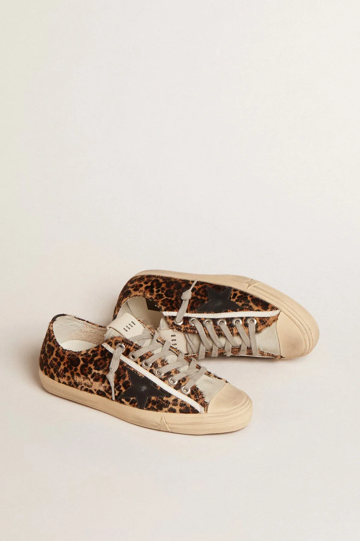 Golden Goose V-Star 2 Sneaker - Beige Brown Leo/ Black - Image 2