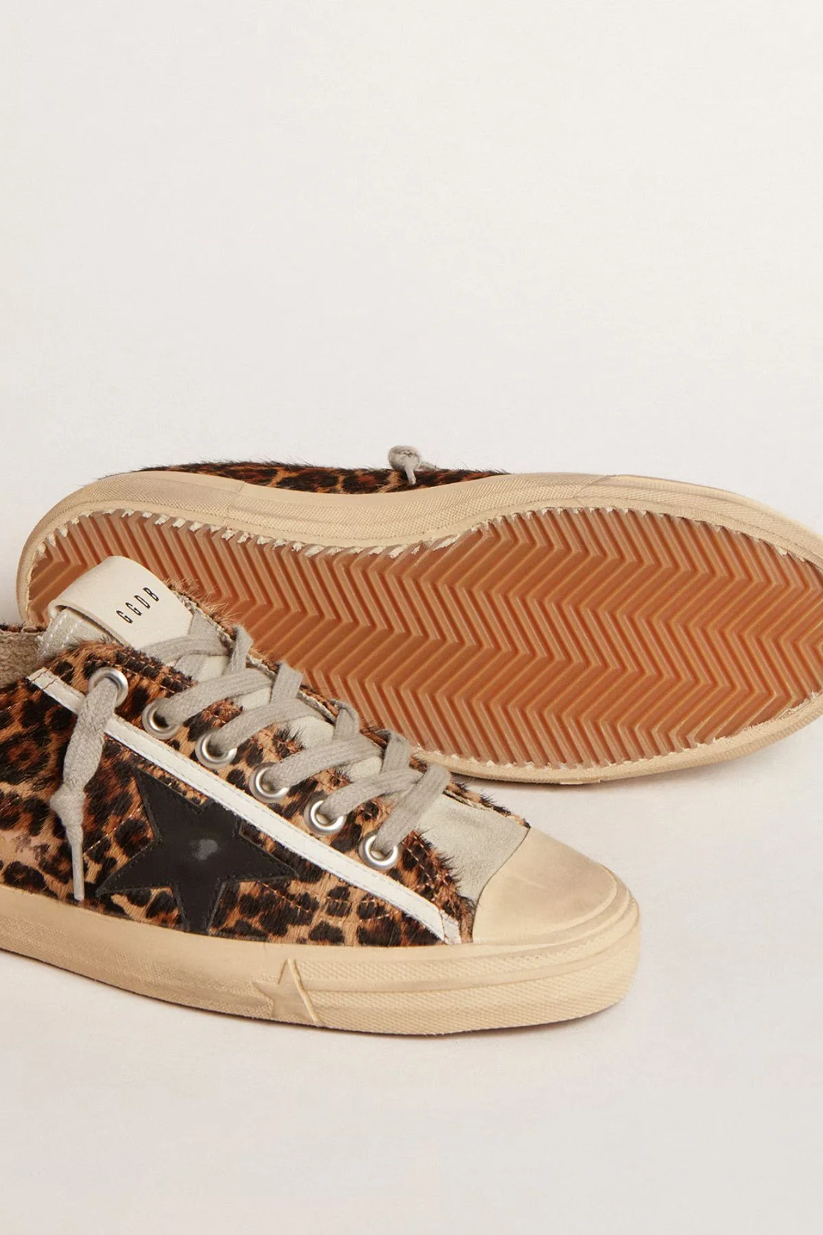 Golden Goose V-Star 2 Sneaker - Beige Brown Leo/ Black - Image 4