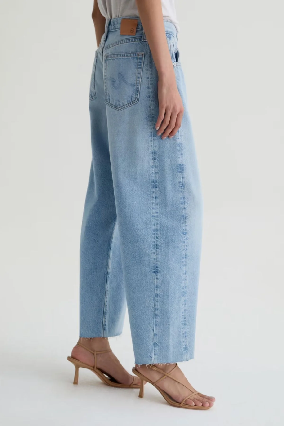 AG Denim Hattie Crop - Gesture - Image 3