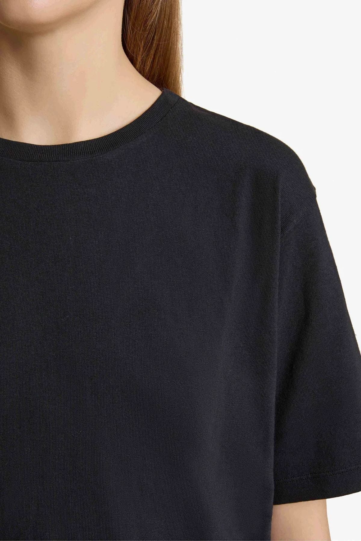 KHAITE Mae T-Shirt - Black - Image 5