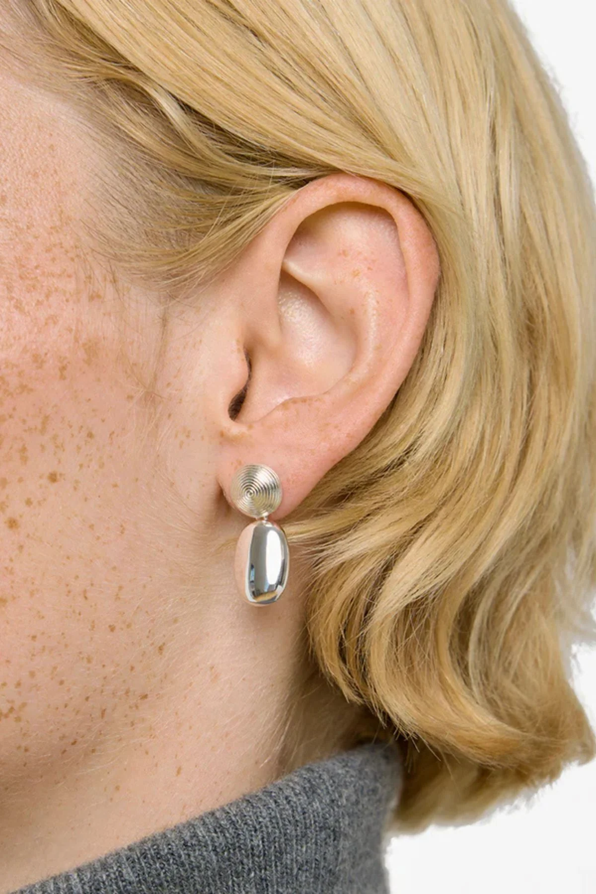 LIÉ STUDIO The Carla Earrings - Silver - Image 2