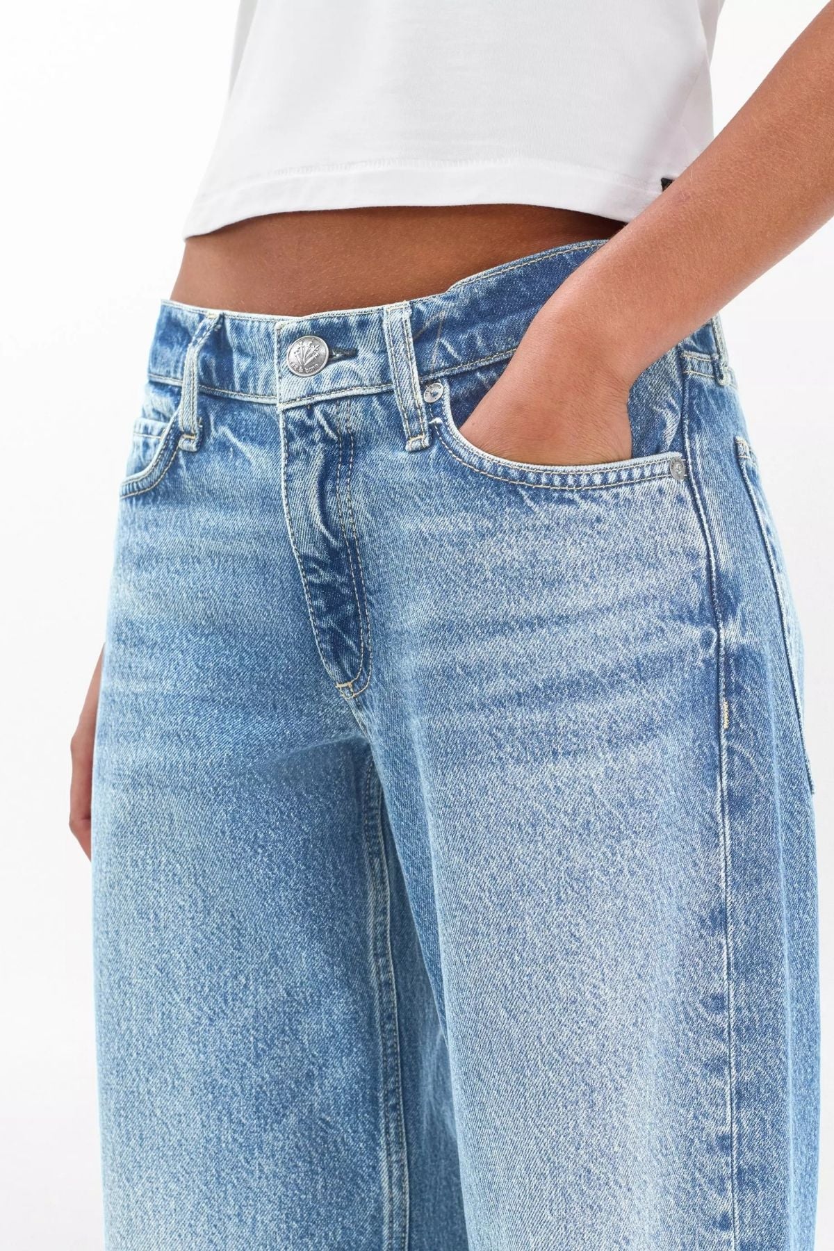 Rag & Bone Saige Ankle Relaxed Jeans - Ludlow - Image 4