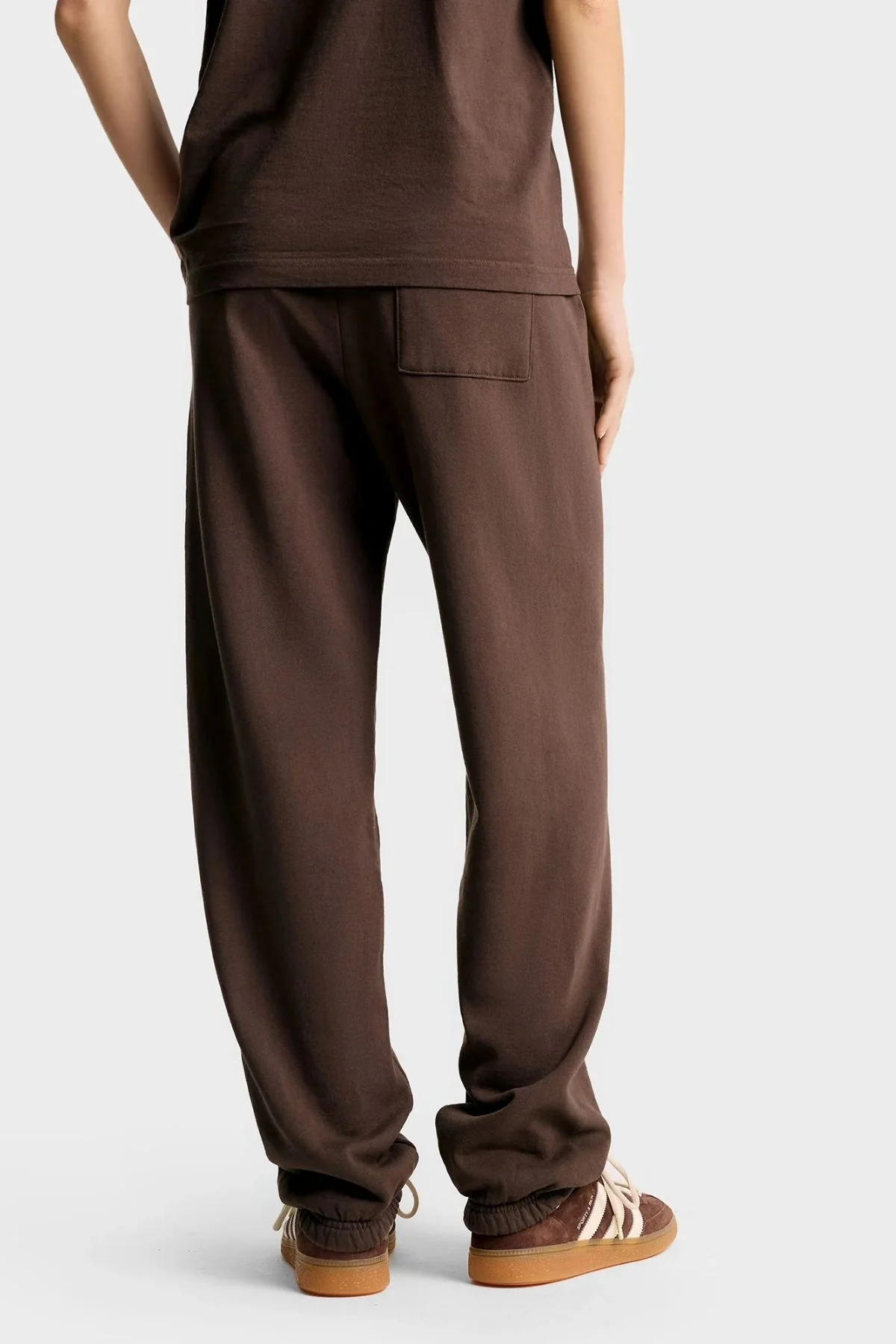 Sporty & Rich Bristol Crest 100th Sweatpant - Chocolate/ Cream - Image 3
