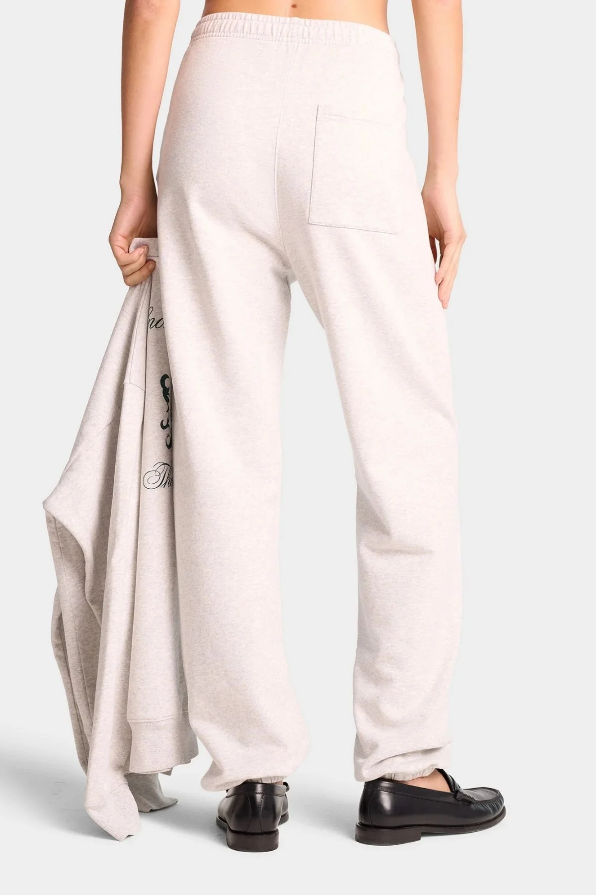 Sporty & Rich The Carlyle Script Sweatpant - Heather Grey/ Forest - Image 4