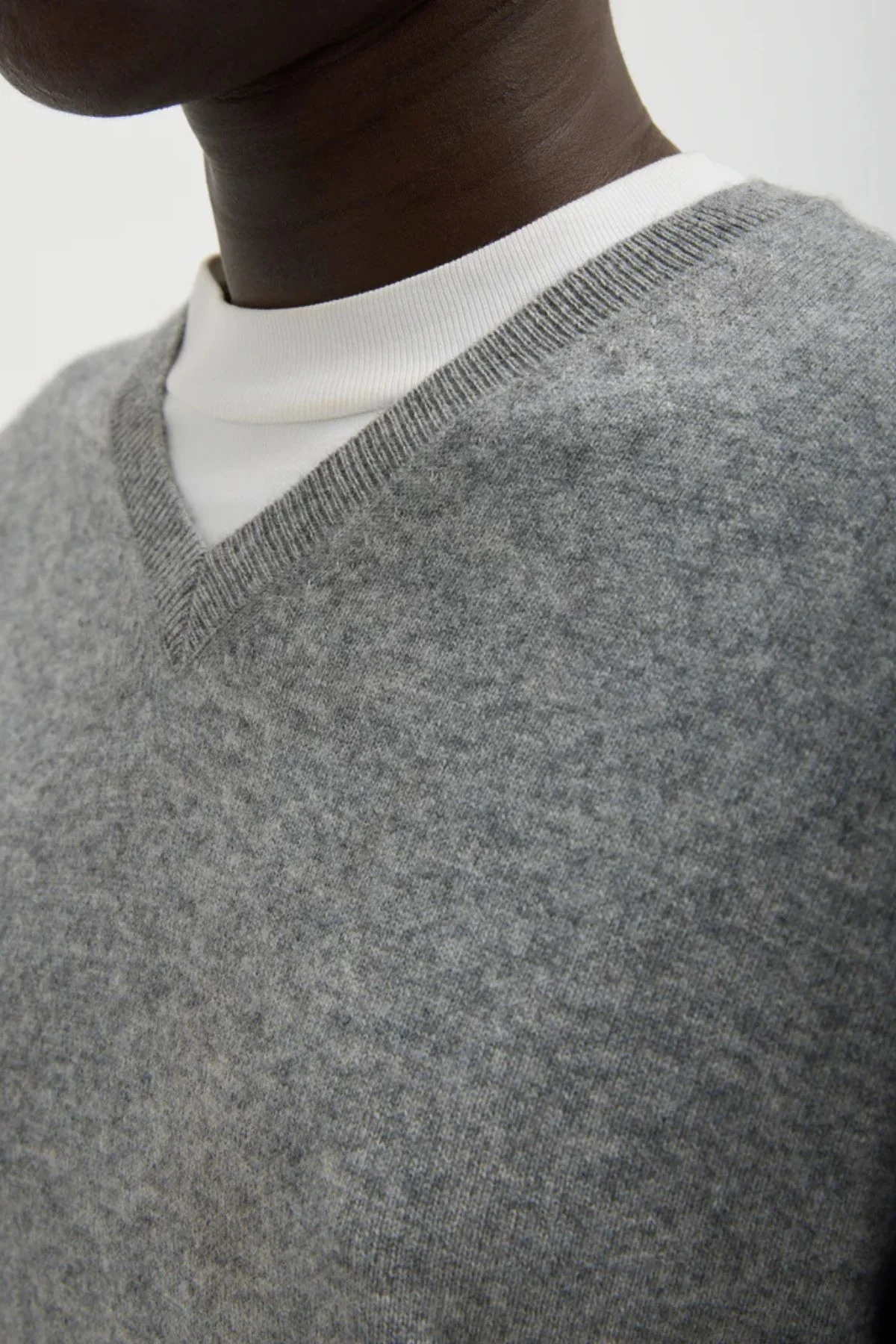 Tibi Washable Cashmere Easy V-Neck - Heather Grey - Image 3