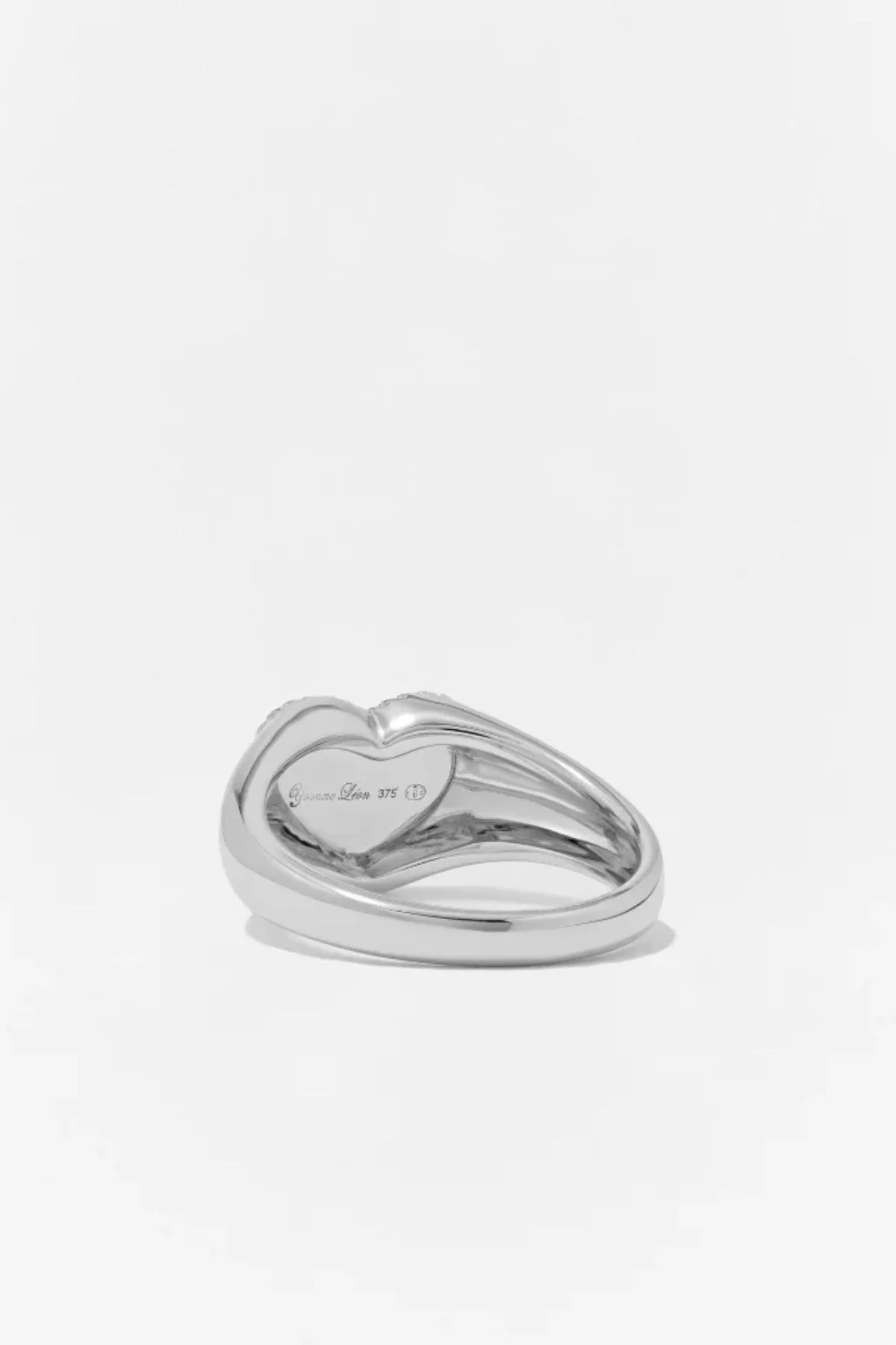Yvonne Léon Baby Chevalière Heart Ring - White Gold - Image 3