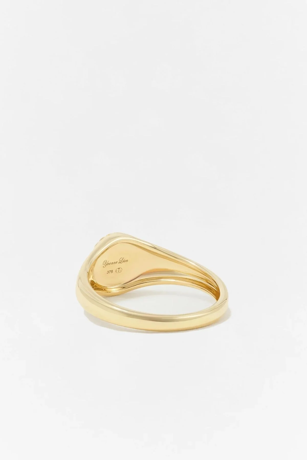 Yvonne Léon Baby Pearl Oval Chevalière Ring - Yellow Gold - Image 3
