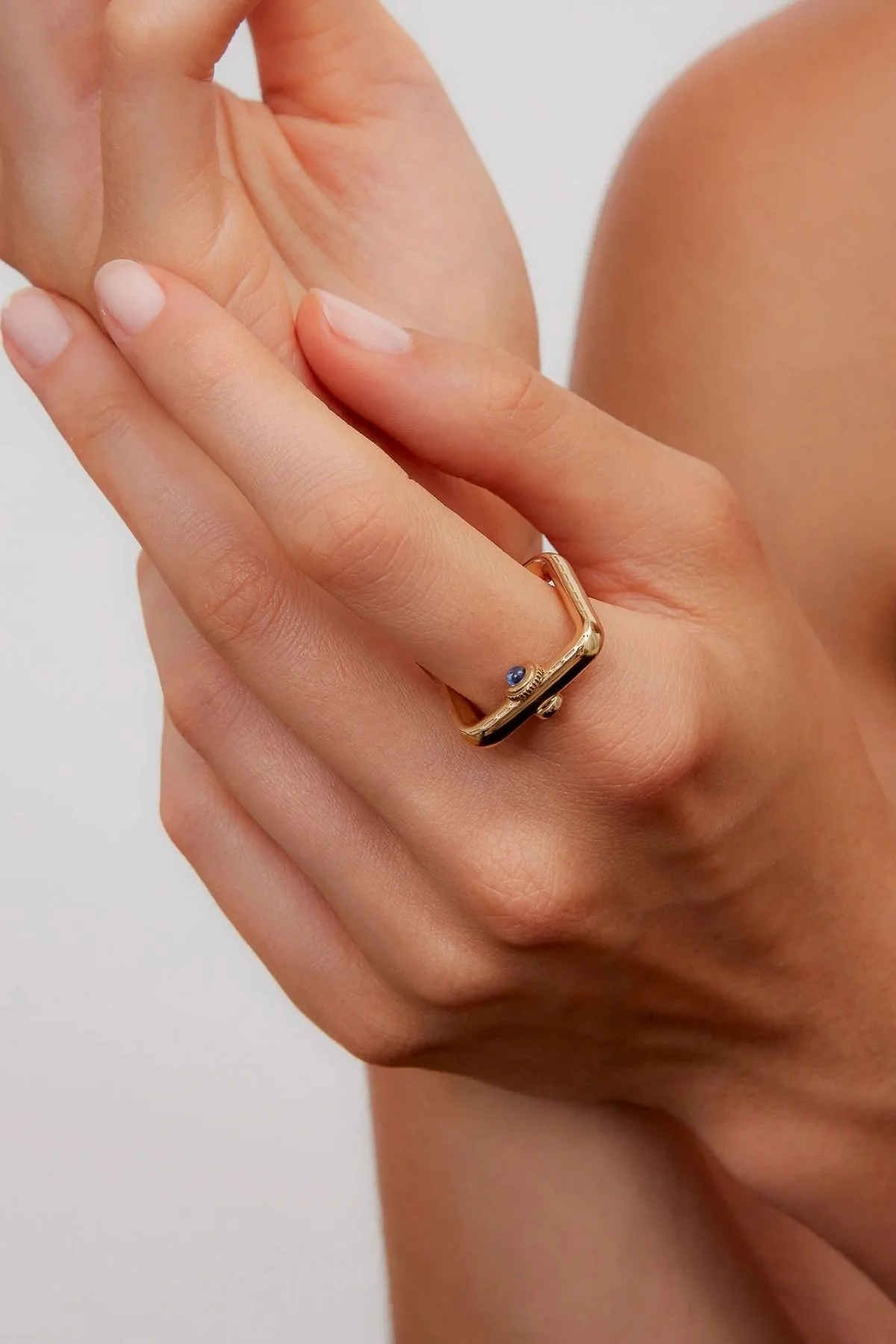 Yvonne Léon Bague Gousset Ring - Yellow Gold - Image 4