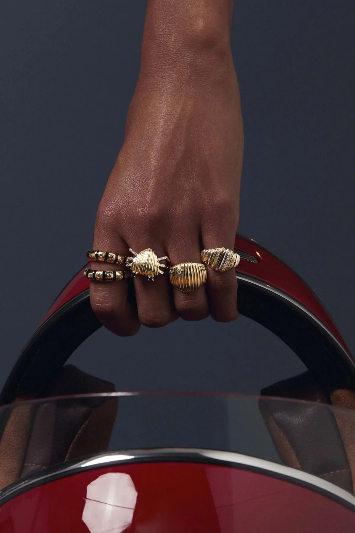 Yvonne Léon Chevalière Gaufrette Diamond Ring - Yellow/ White Gold - Image 5