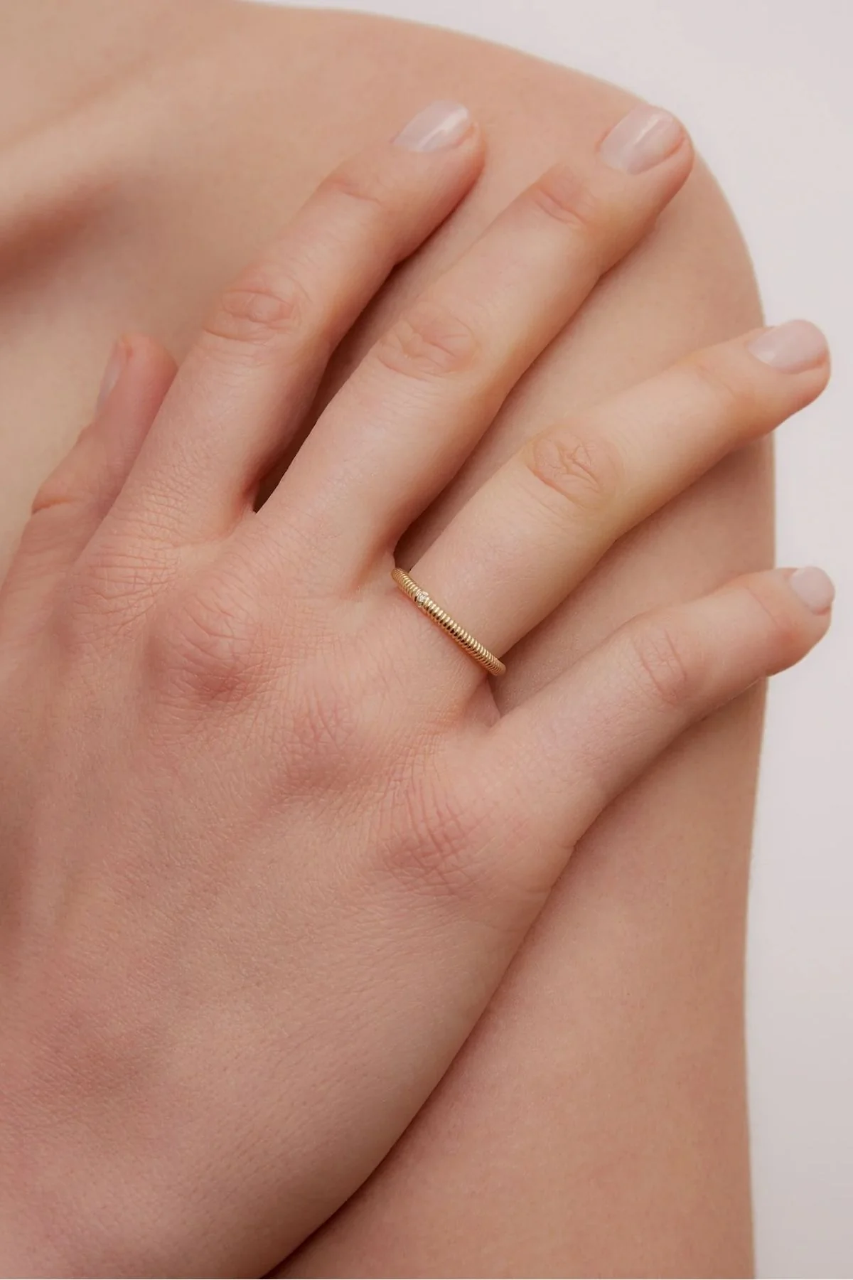 Yvonne Léon Diamond Twist Ring - Yellow Gold - Image 3
