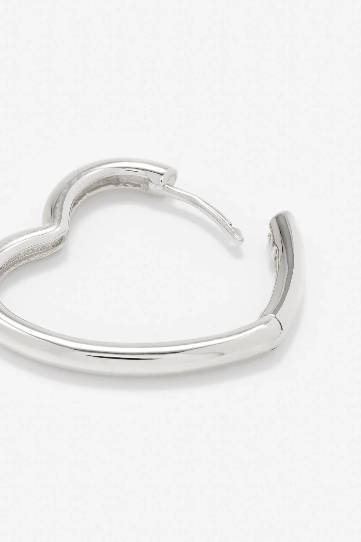 Yvonne Léon Heart Earrings - White Gold - Image 2