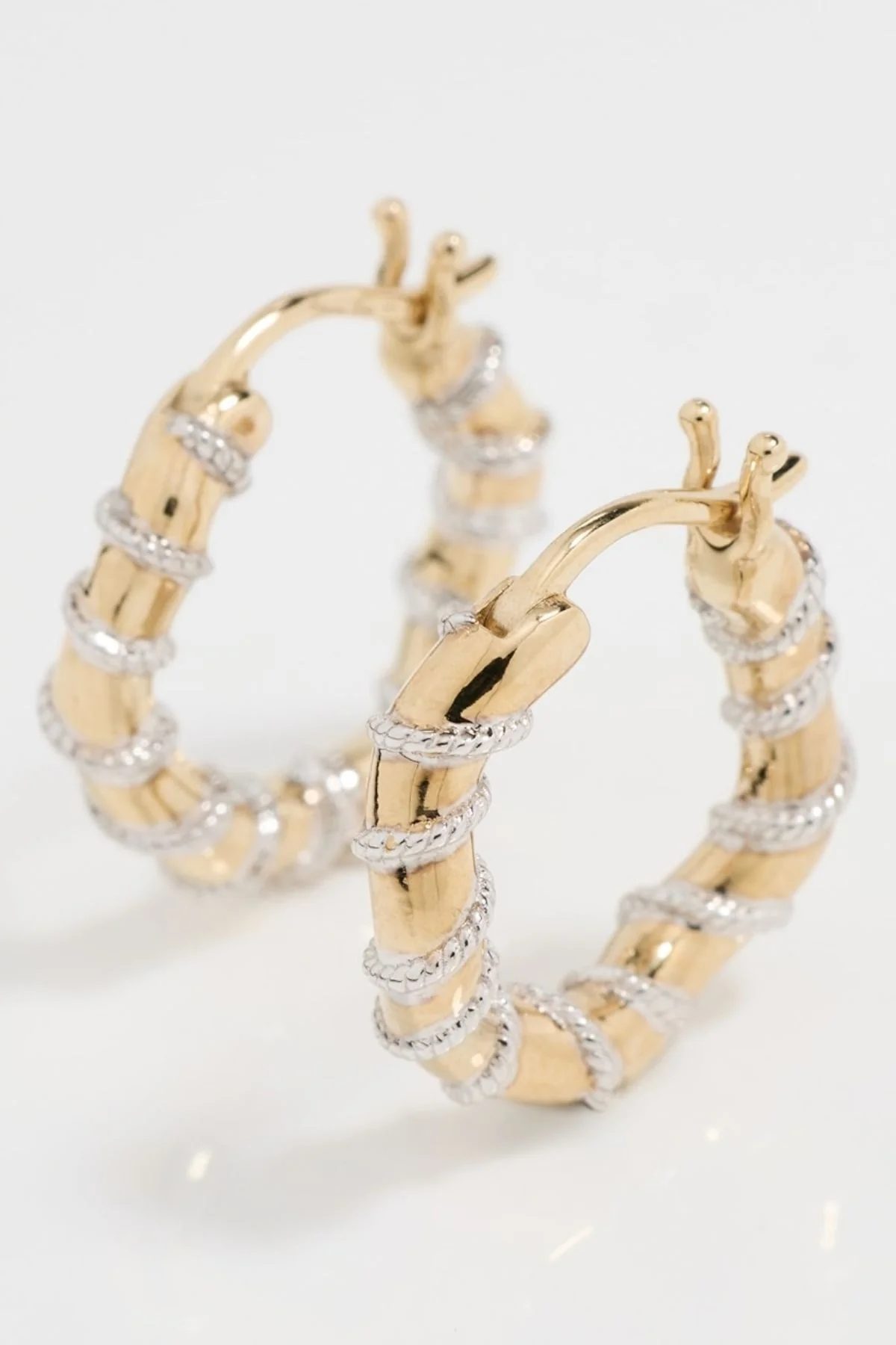 Yvonne Léon Mini Créoles Twistées Gold Earrings - Yellow Gold - Image 4