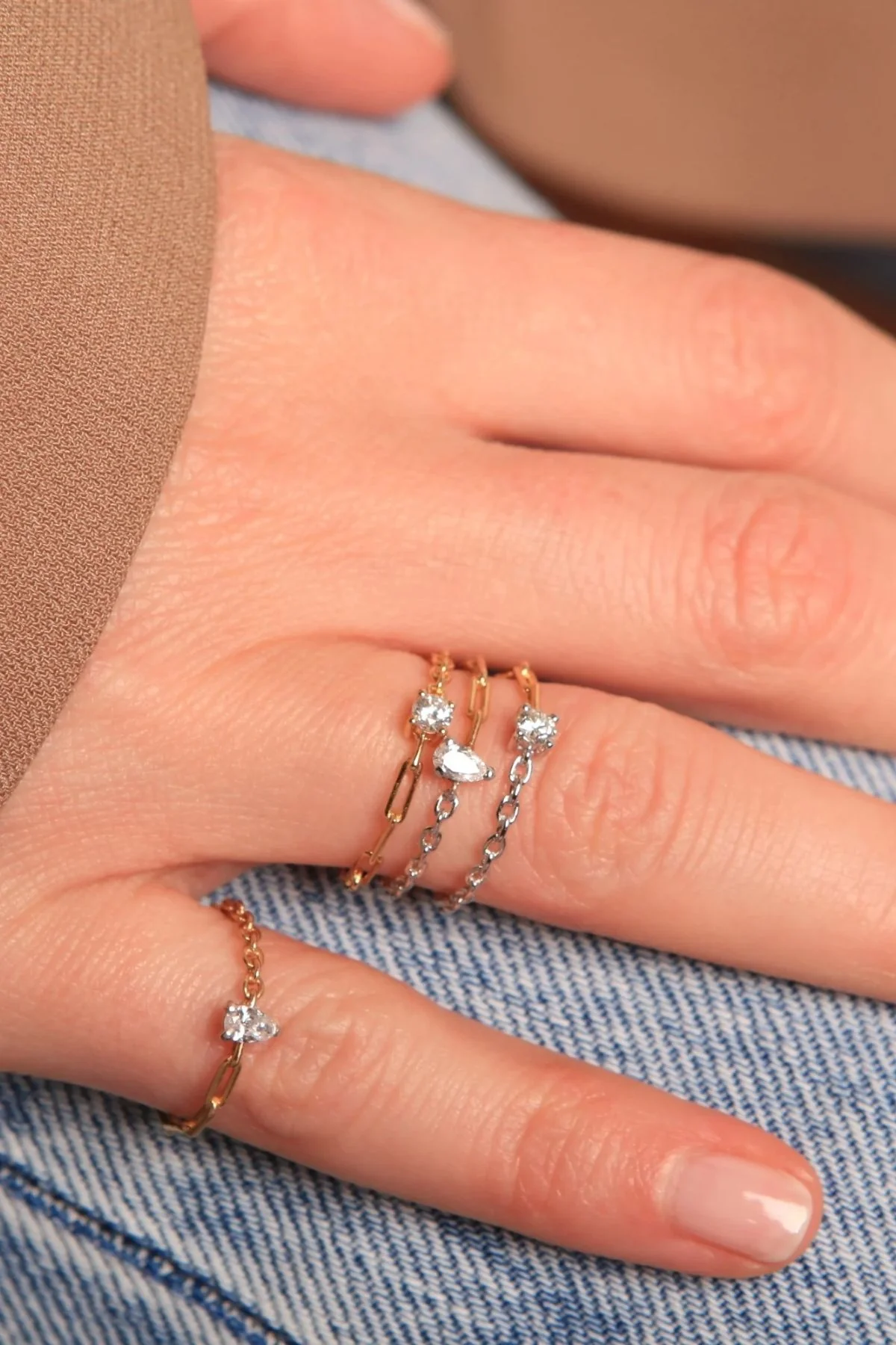 Yvonne Léon Solitaire Diamond Chain Ring - Yellow Gold - Image 3